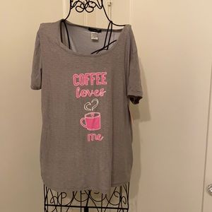 Adorable  " Coffee Loves Me " pajamas 💕